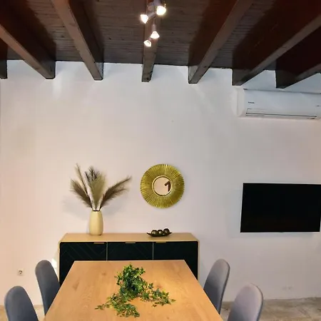 Karmela's *